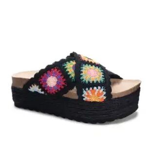 Dirty Laundry DL Plays Knit Crochet Platform Sandals NEW Sz 9